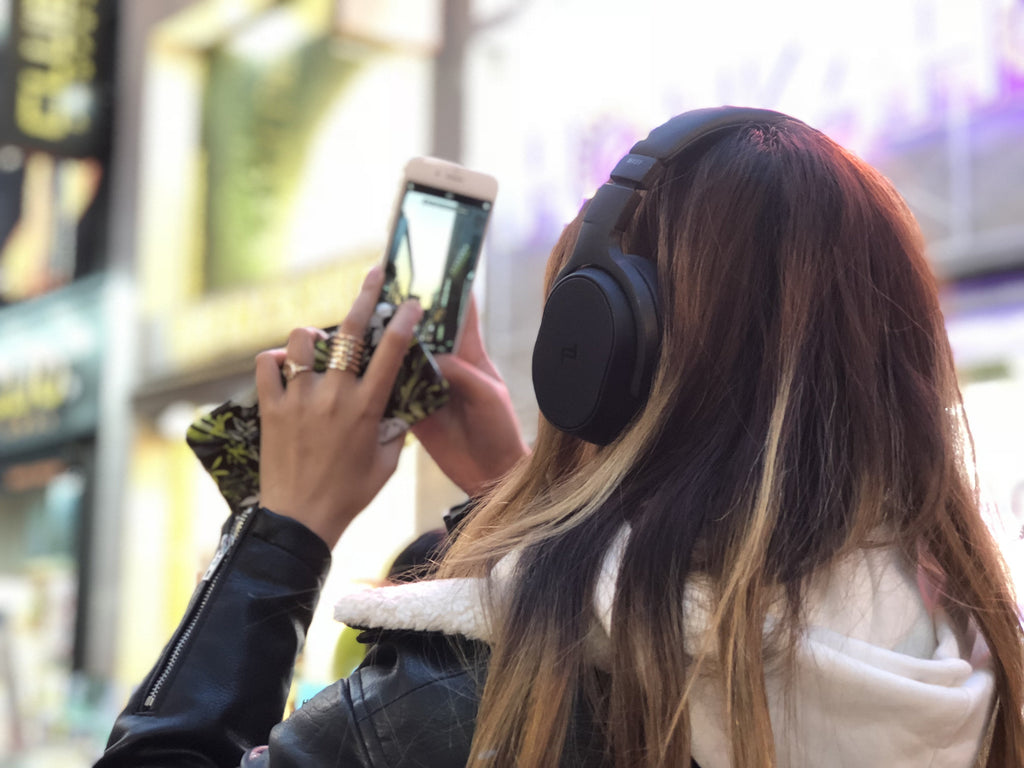 Space One Wireless in Black